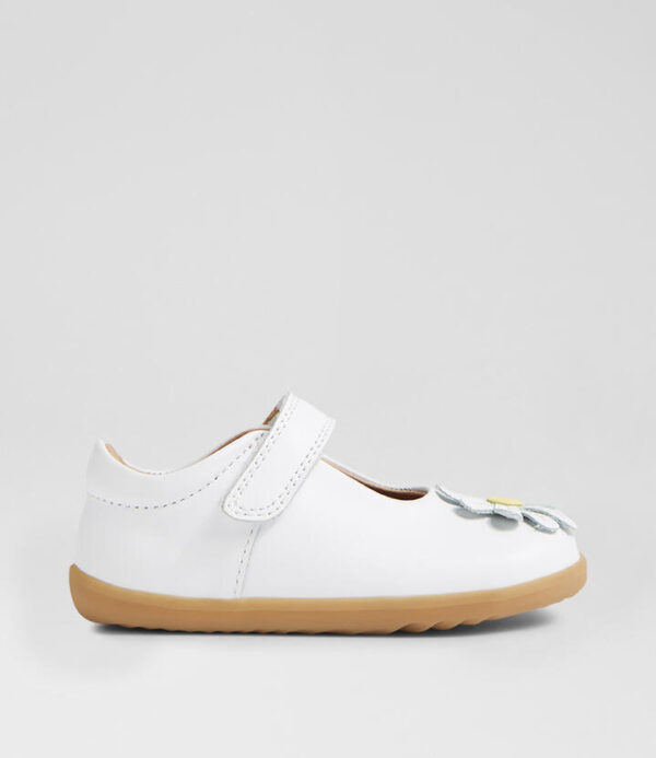 Su Pixie White Leather Flat Shoes