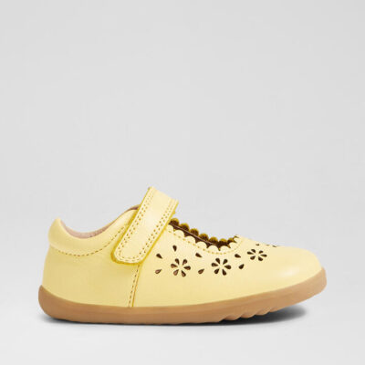 Su Tilly Pale Banana Leather Flat Shoes