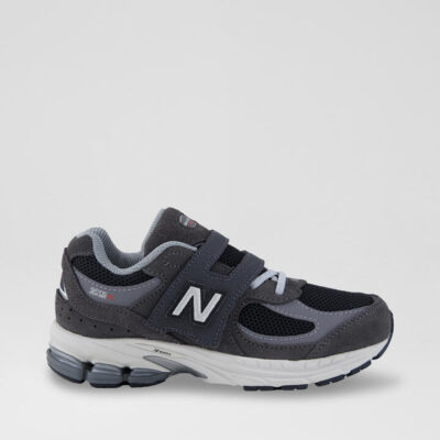 2002 Junior Black Mesh Sneakers