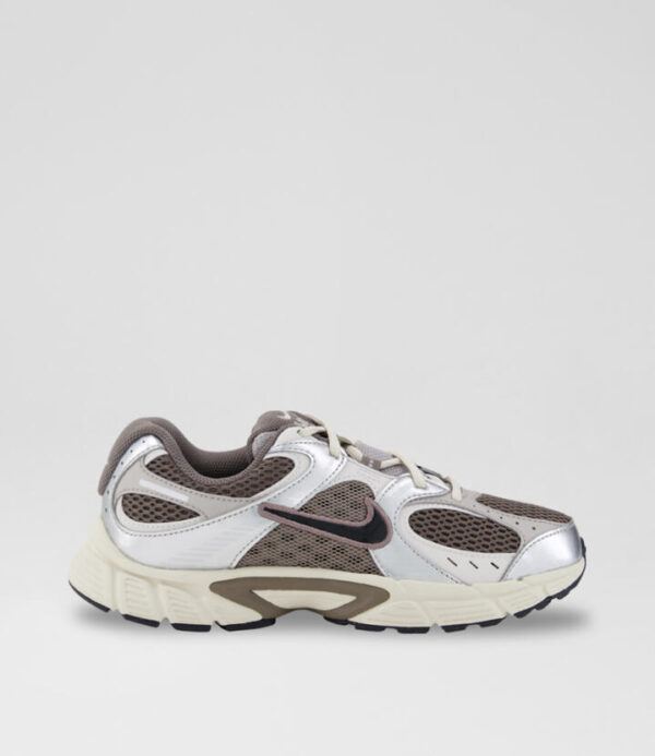 Vomero Youth Brown Fabric Sneakers